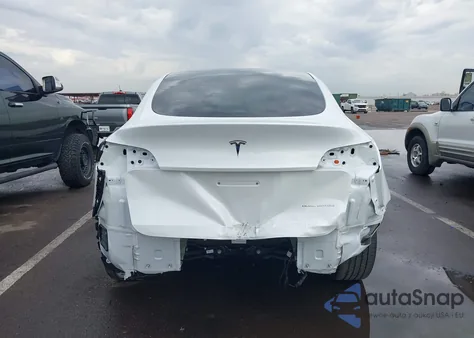 2023 Tesla Model Y Awd/Long Range Dual Motor All-Wheel Drive z USA, uszkodzony, nr VIN 7SAYGDEE9PA145270